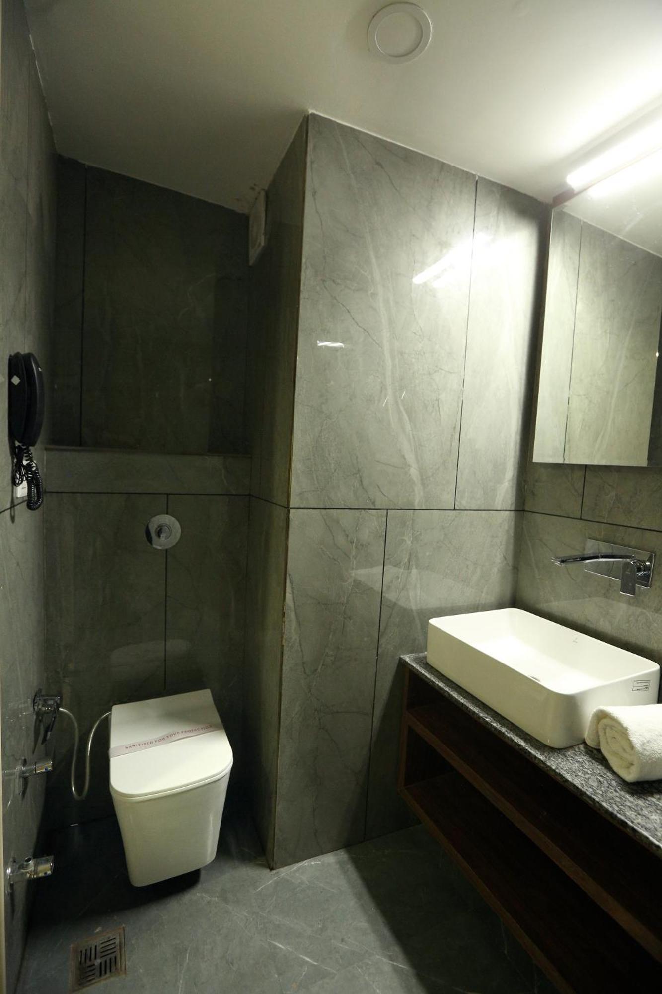 Hotel Gc Grand Inn Амритсар Экстерьер фото